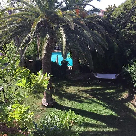 Domaine Saint Nicolas فندق مبيت وإفطار