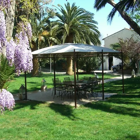 Domaine Saint Nicolas فندق مبيت وإفطار *