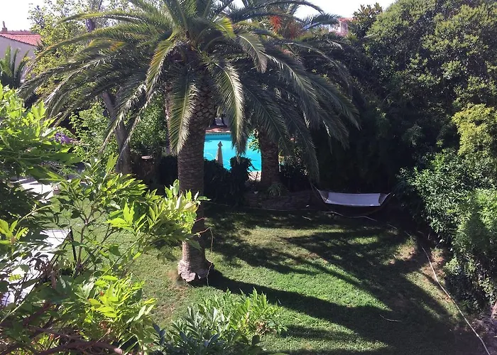 Domaine Saint Nicolas Bed & Breakfast