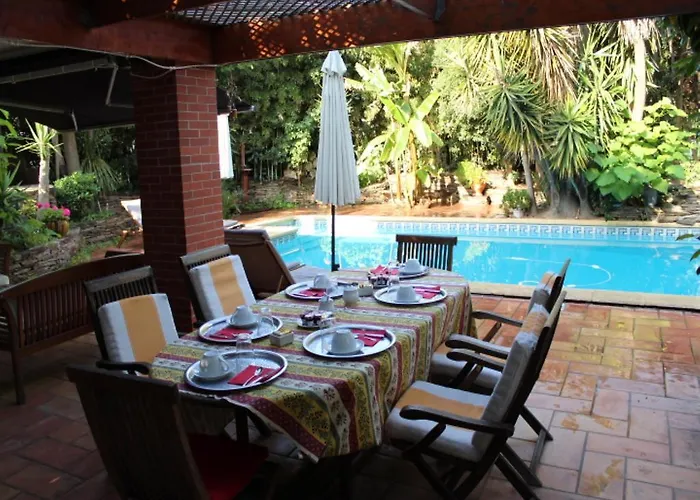 Domaine Saint Nicolas Bed & Breakfast *