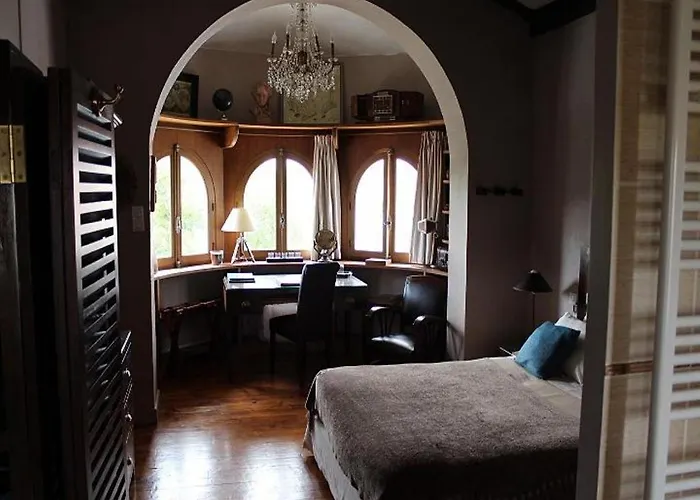 Domaine Saint Nicolas Bed & Breakfast *