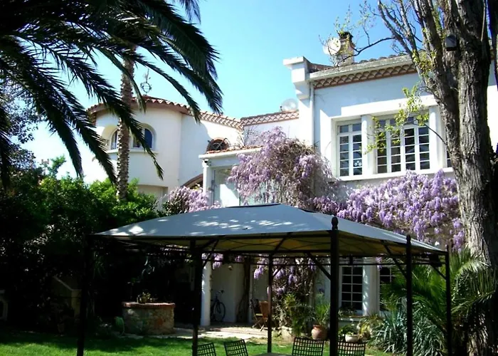 Bed & Breakfast Domaine Saint Nicolas *